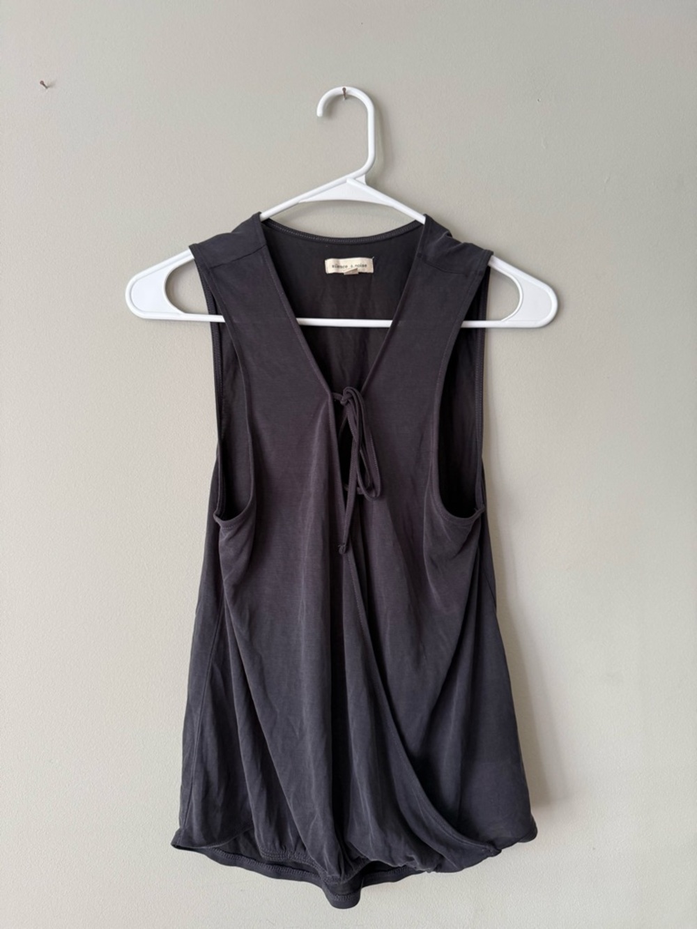 Silence + Noise Sleeveless Tie-Front Women’s Top